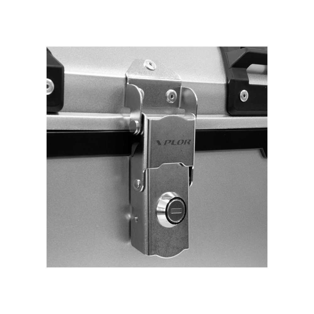 Baúl de Plástico imitación a  aluminio 45L