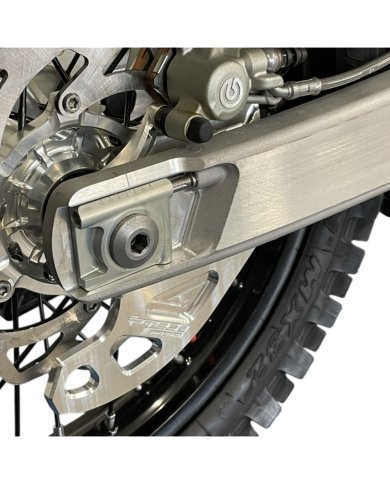 Protector disco trasero Stark Varg 23-26