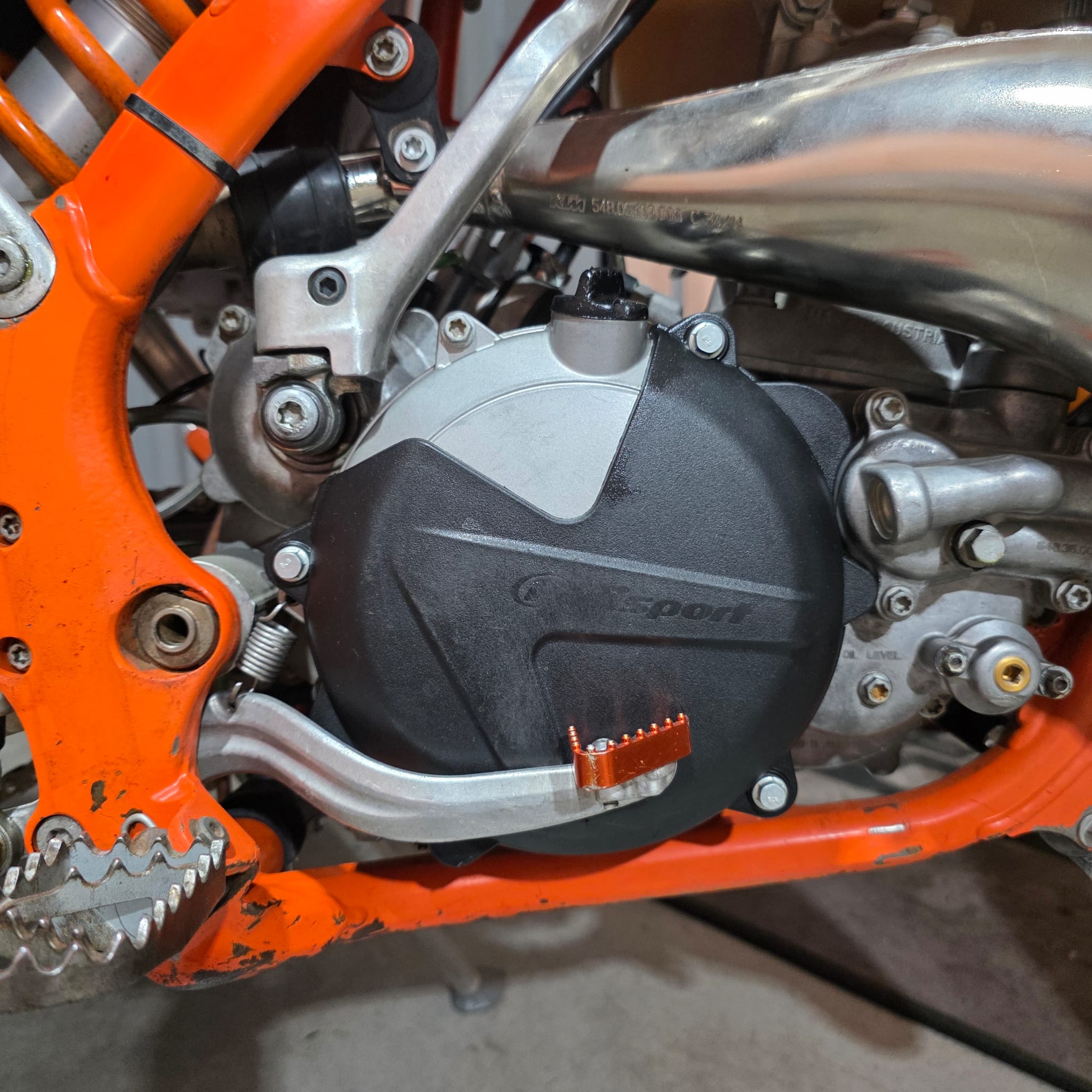 Protector de tapa de embrague para moto de enduro