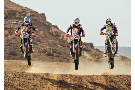 Los equipos, listos para el Dakar