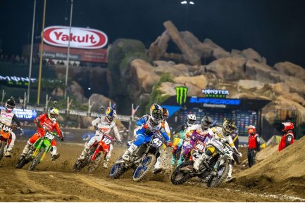 Triunfos de Eli Tomac y Jett Lawrence en la primera cita del Nacional USA de Supercross 2023