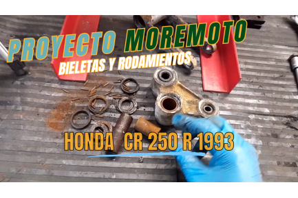 Restaurando una Honda CR 250 R 1993 -  Capítulo 10 - Reparación de bieletas