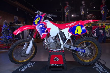 Restaurando una Honda CR 250 R 1993 -  Capítulo 14 - Se acaba el proyecto