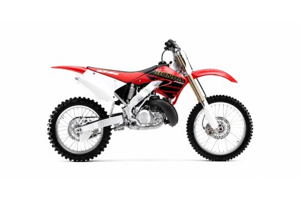 Ficha técnica Honda CR 250 R 2000: aceite, bujía, kit de arrastre y pares de apriete