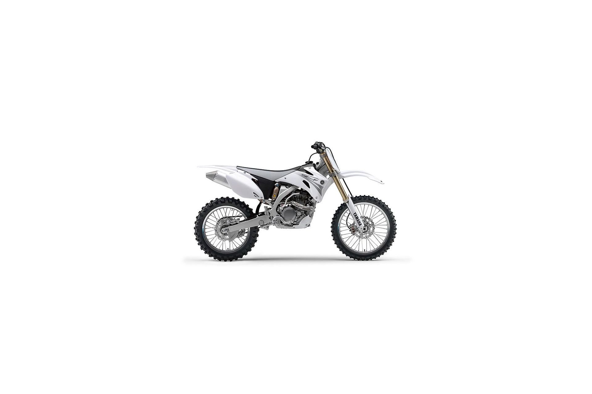 Ficha técnica Yamaha YZ 250 F 2008: aceite, bujía, kit de arrastre y pares de apriete