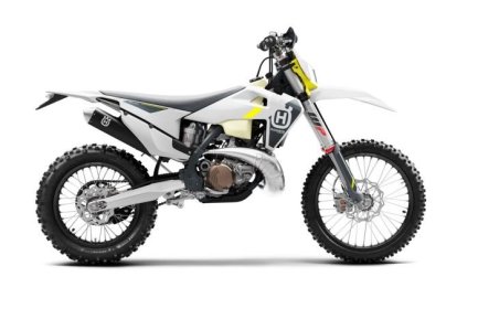 Husqvarna TE 300i TPI 2020-2022: ficha técnica, aceite, bujía, neumáticos, transmisión y pares de apriete