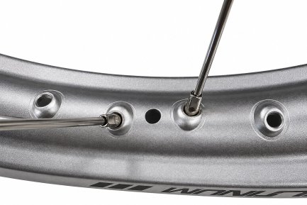 Aros de llanta para moto: tipos de tiro, medidas y compatibilidades