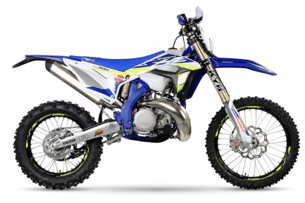 Sherco SE 250 2014-2021: ficha técnica, aceite, carburador, bujía, neumáticos, transmisión y pares de apriete