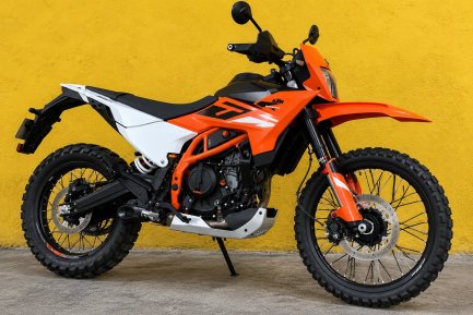 KTM 390 Enduro R 2025-2026: ficha técnica, preparación y accesorios off-road