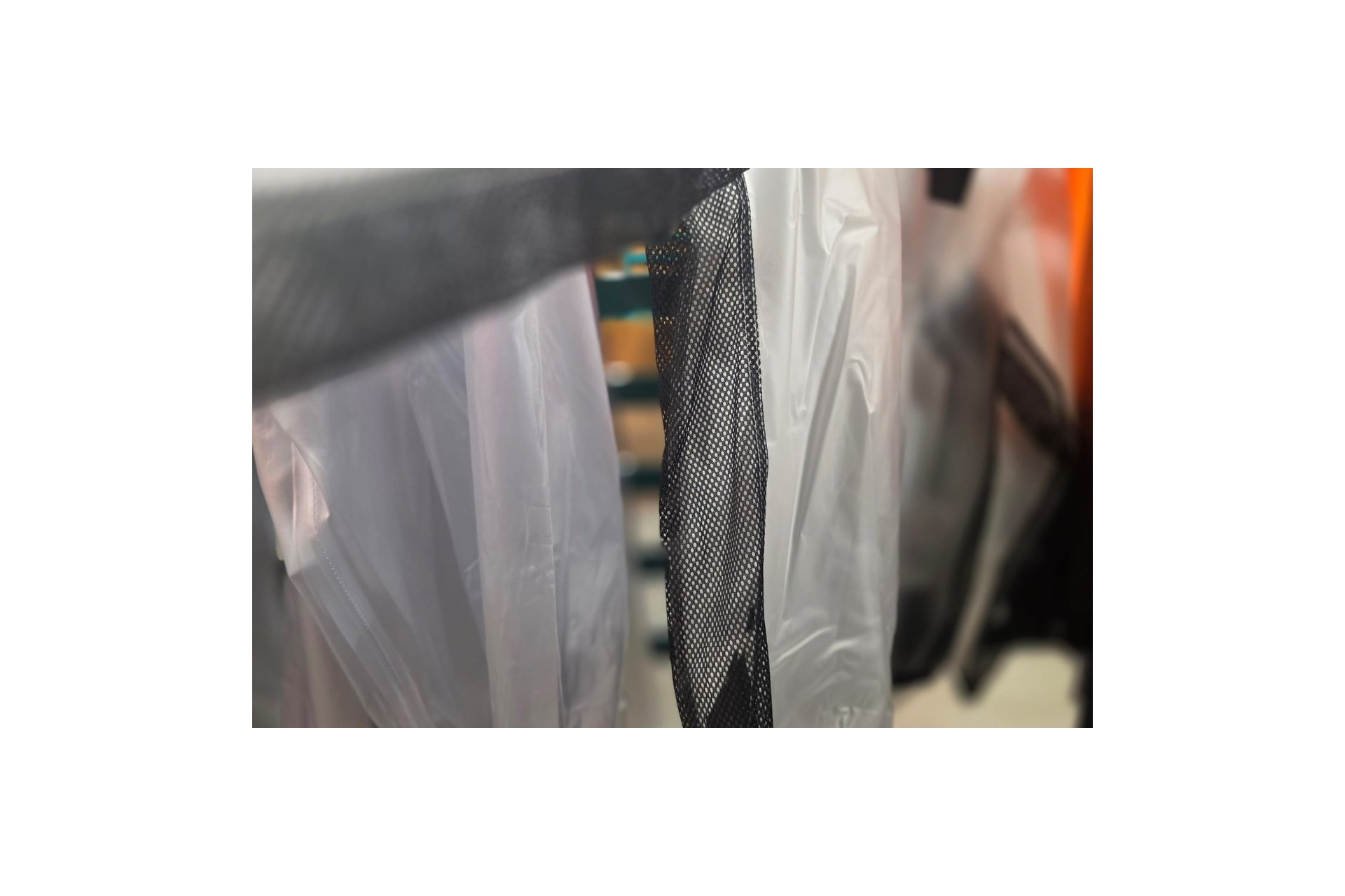 Chubasqueros para enduro y motocross: chaquetas, pantalones, costuras y ventilación