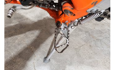 Estriberas para motos de enduro: materiales, medidas, alturas y compatibilidades