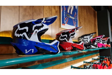 Casco FOX V1 Leed 2023, ahora con MIPS